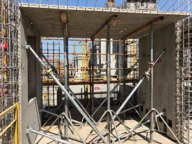 本工程預(yù)制疊合板區(qū)域支撐采用獨(dú)立支撐體系的技術(shù)應(yīng)用與優(yōu)勢(shì)分析